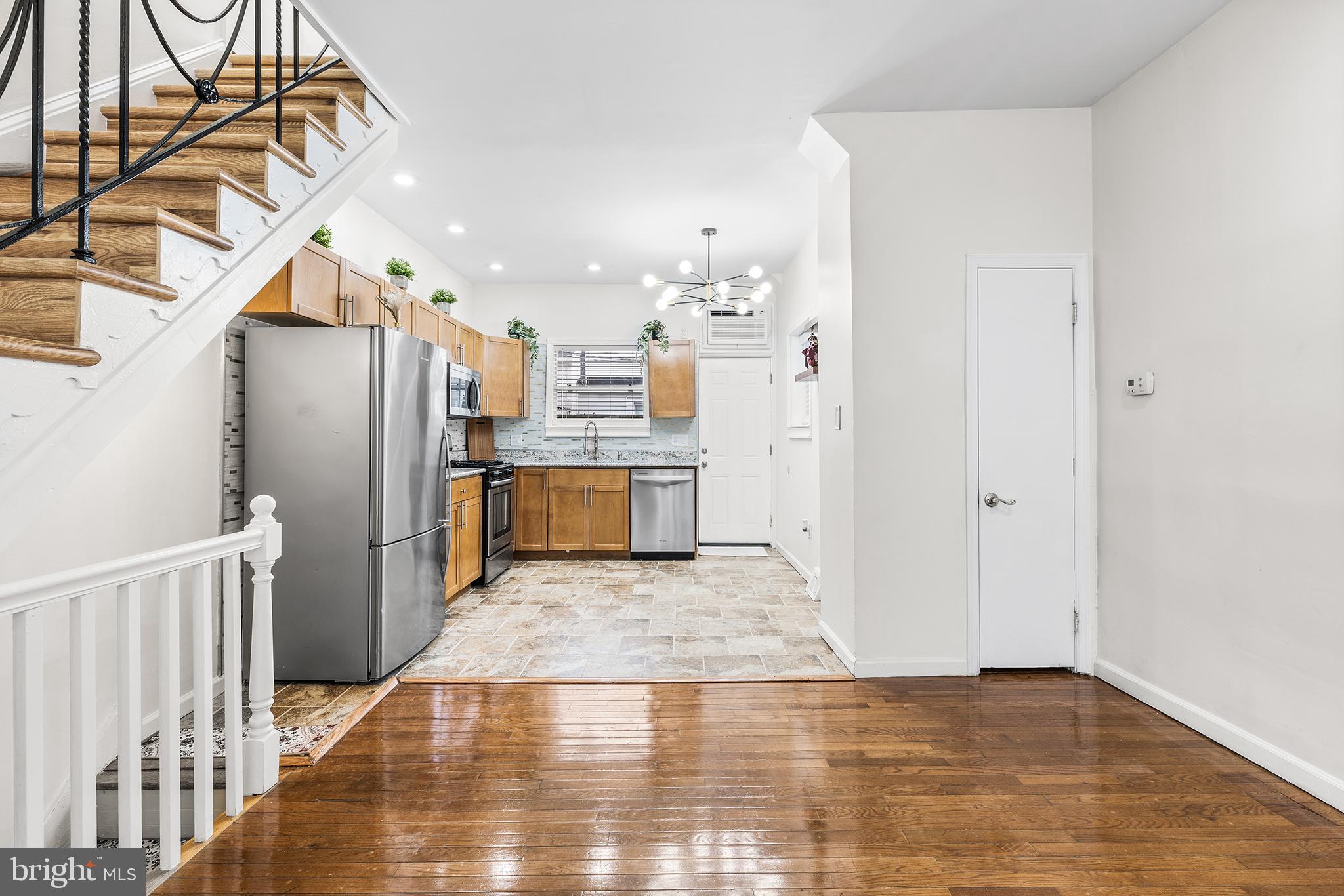 2335 S CHADWICK STREET