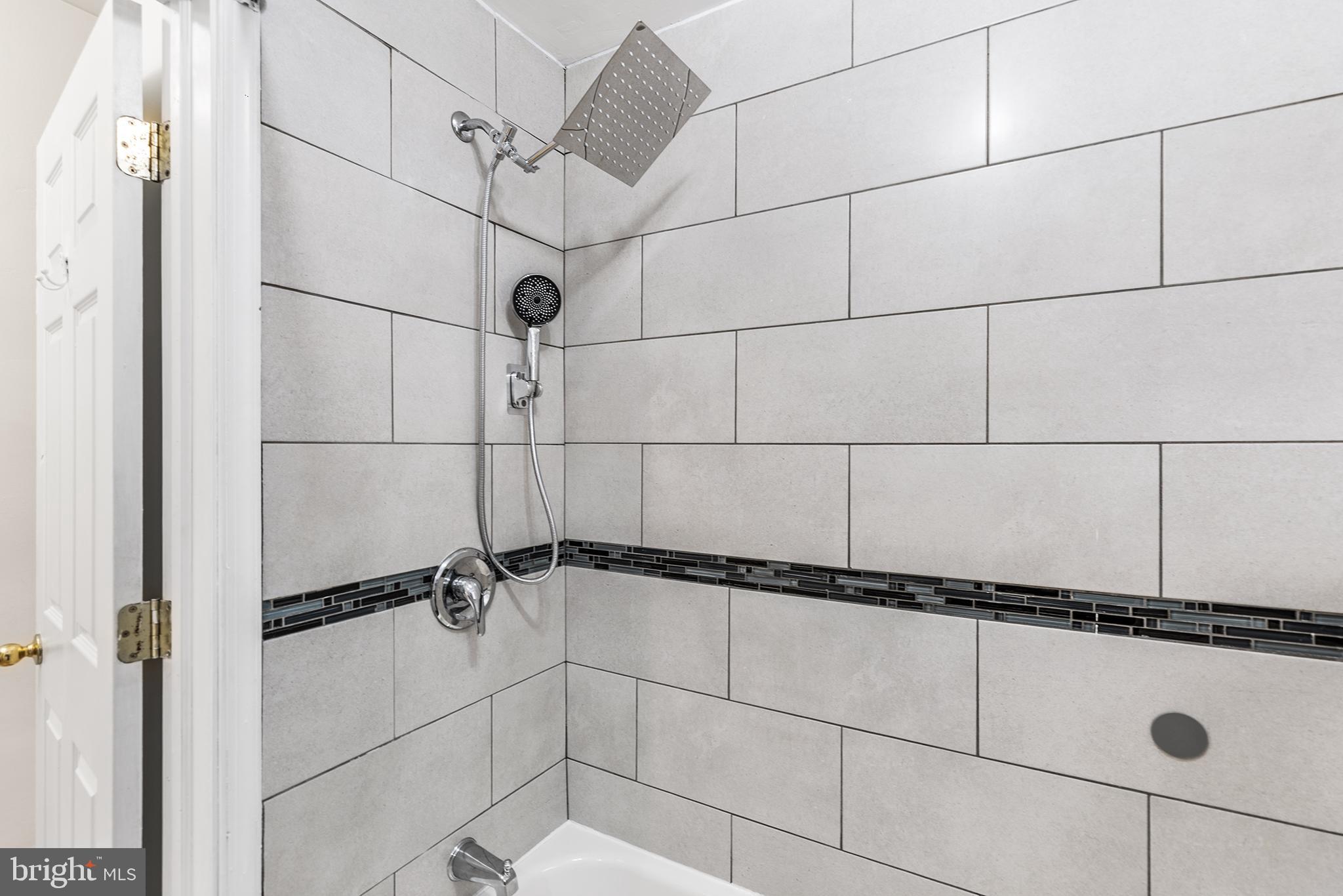 2335 S CHADWICK STREET