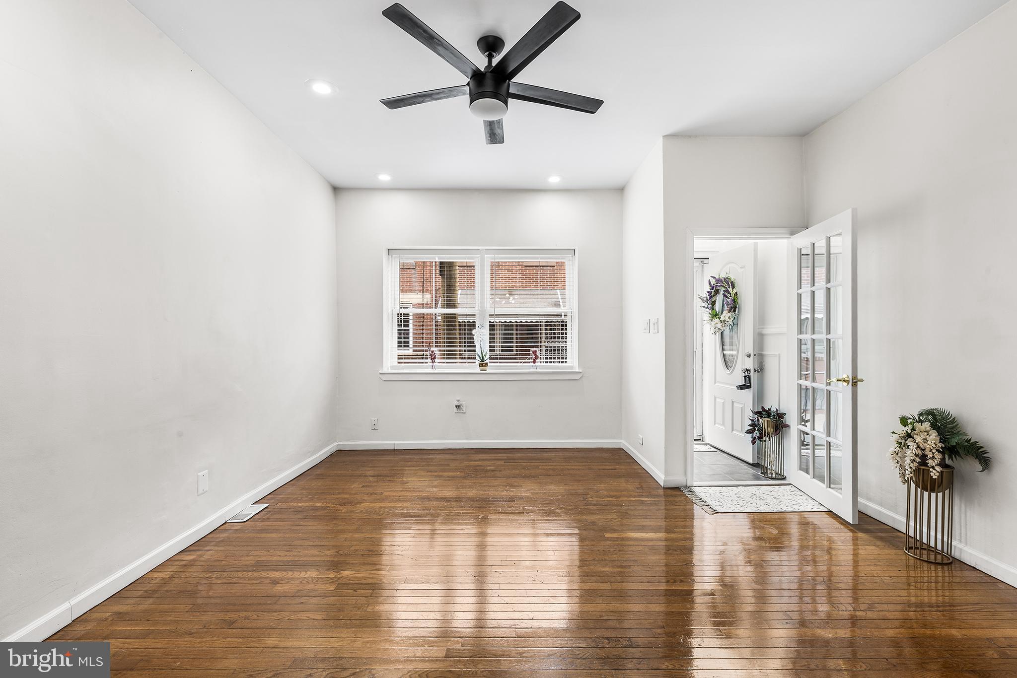 2335 S CHADWICK STREET