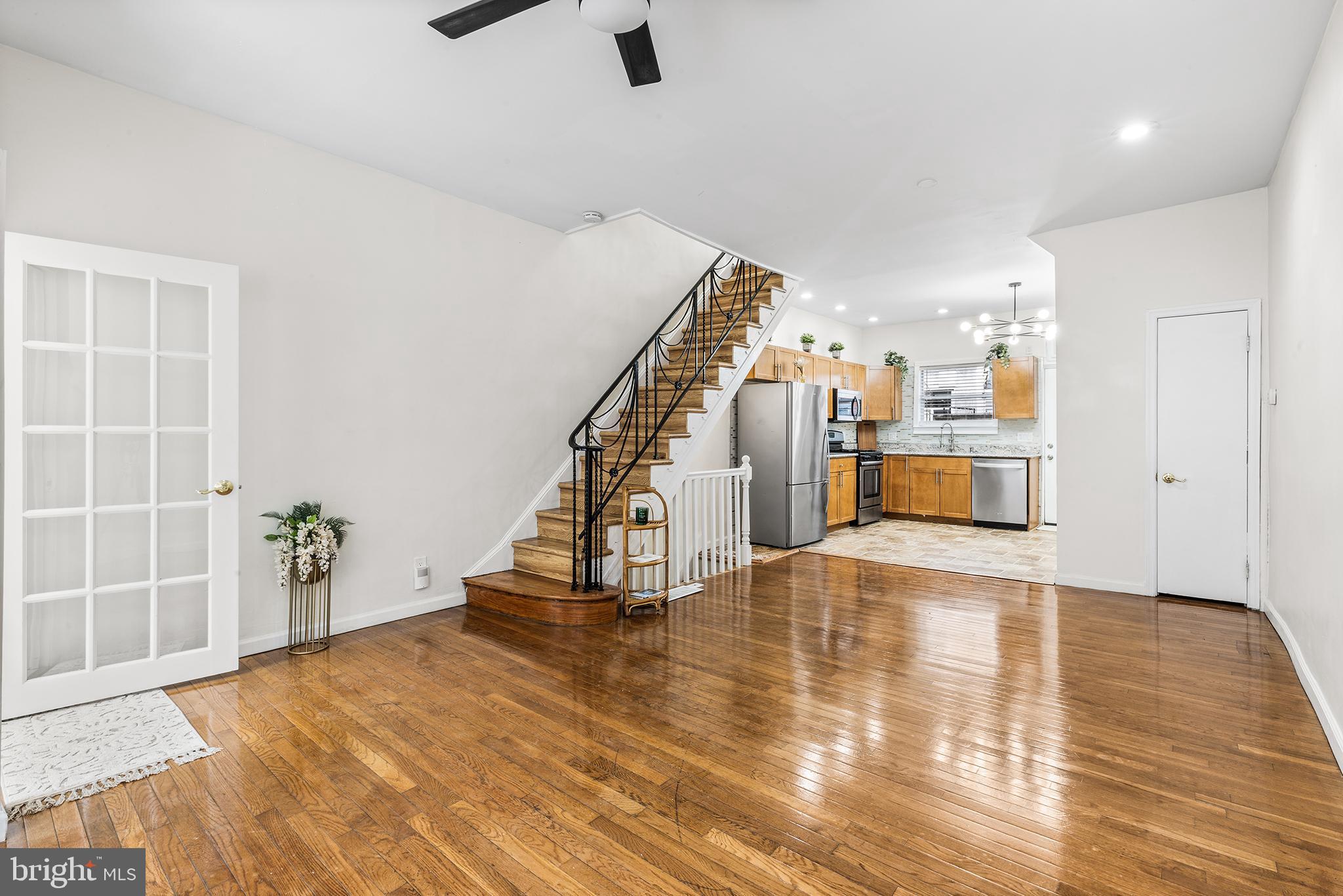 2335 S CHADWICK STREET