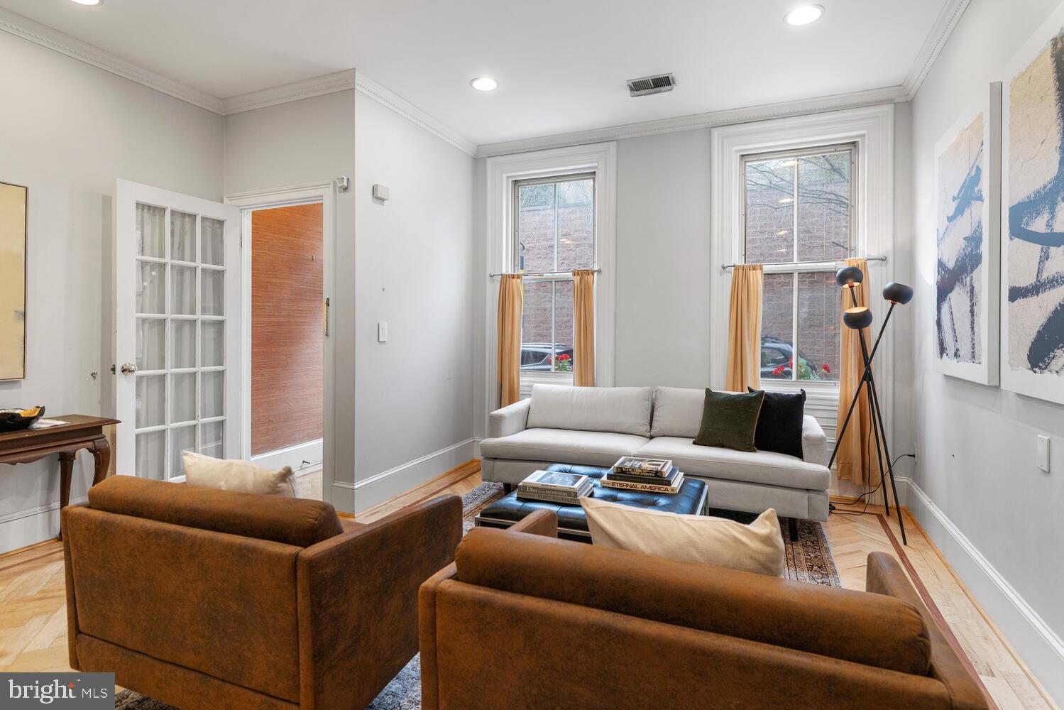 2214 BRANDYWINE STREET