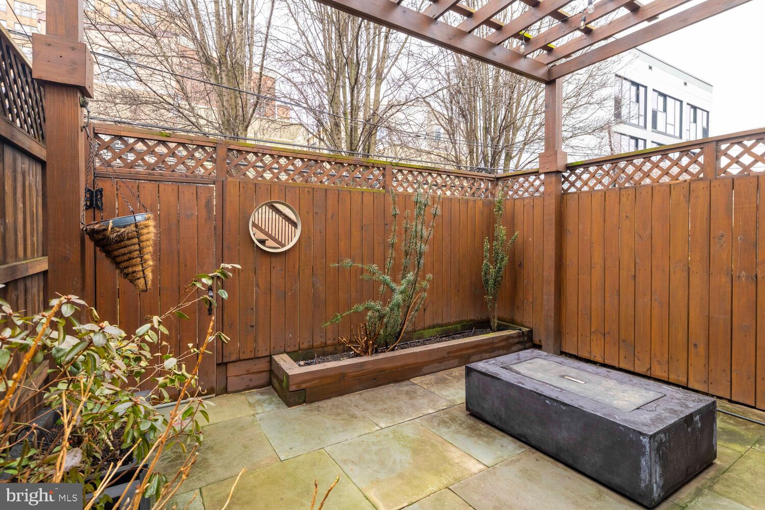 2214 BRANDYWINE STREET