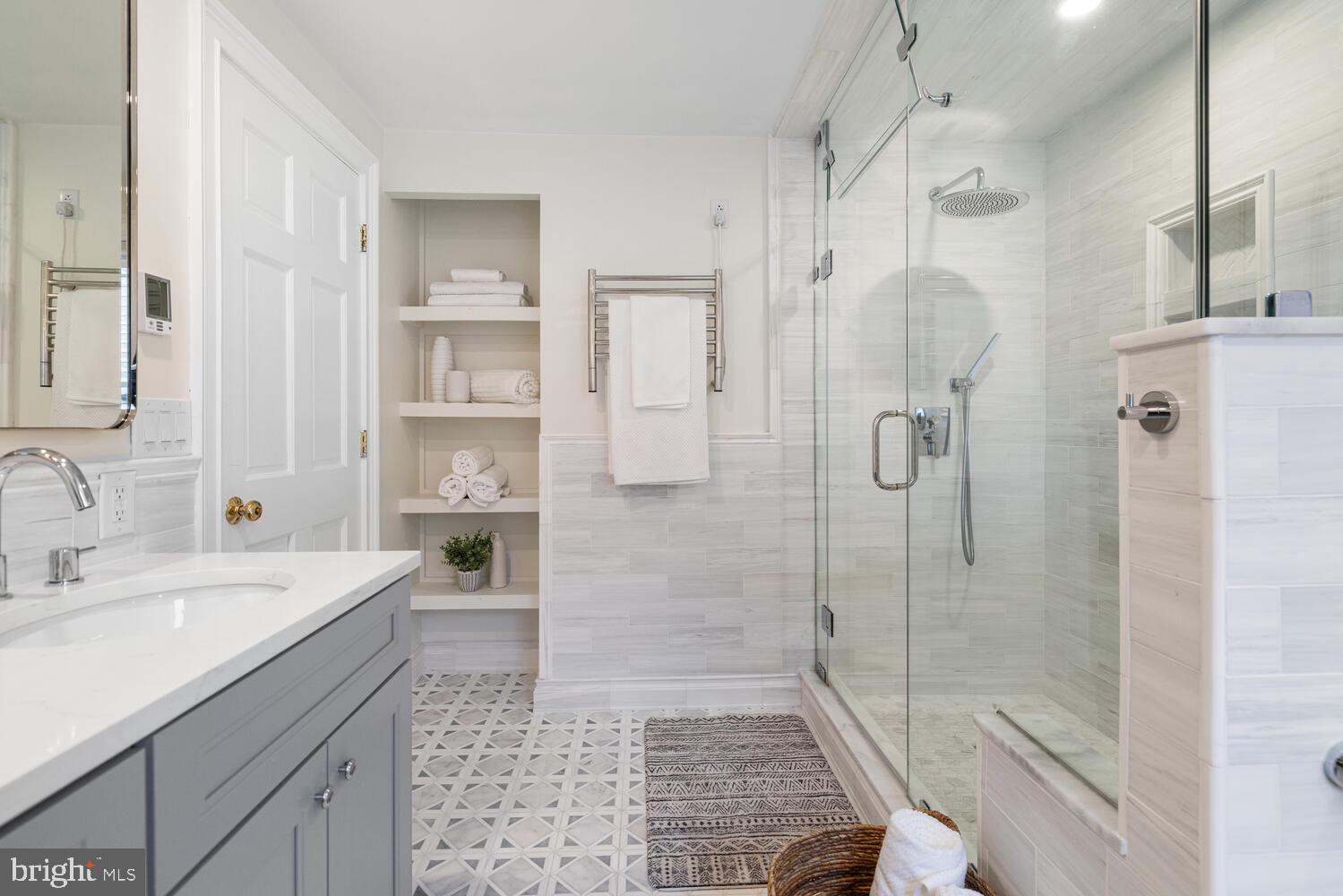 2214 BRANDYWINE STREET