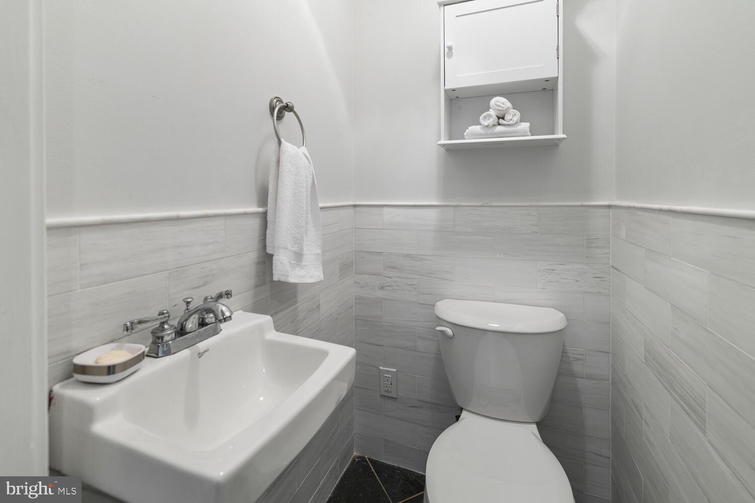 2214 BRANDYWINE STREET