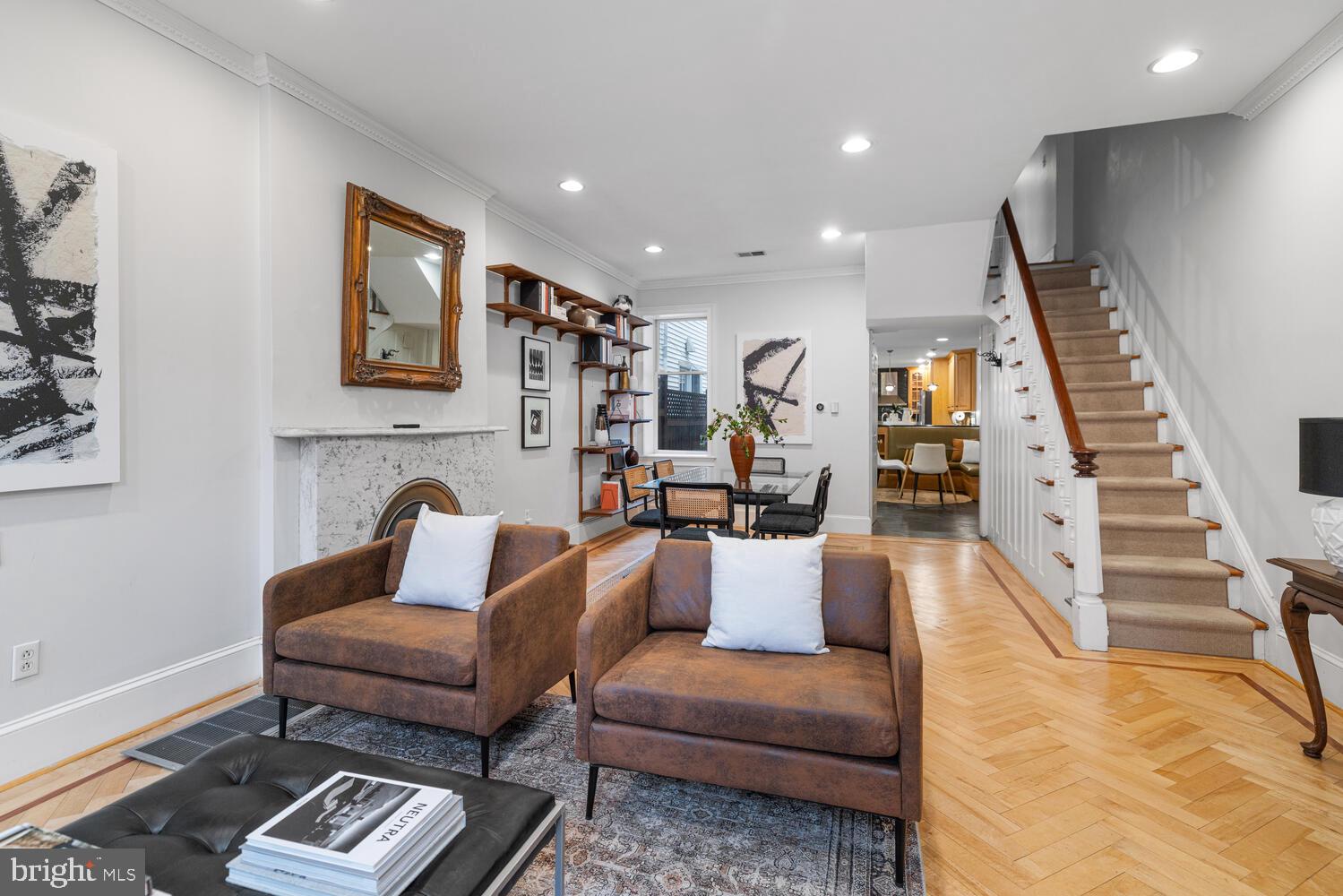 2214 BRANDYWINE STREET