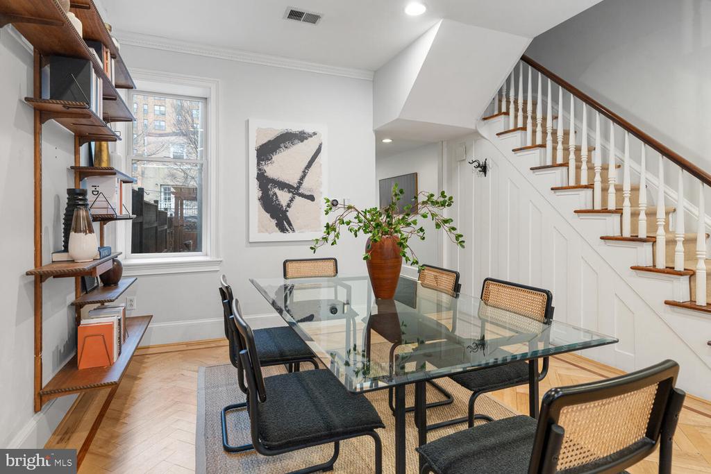 2214 BRANDYWINE STREET