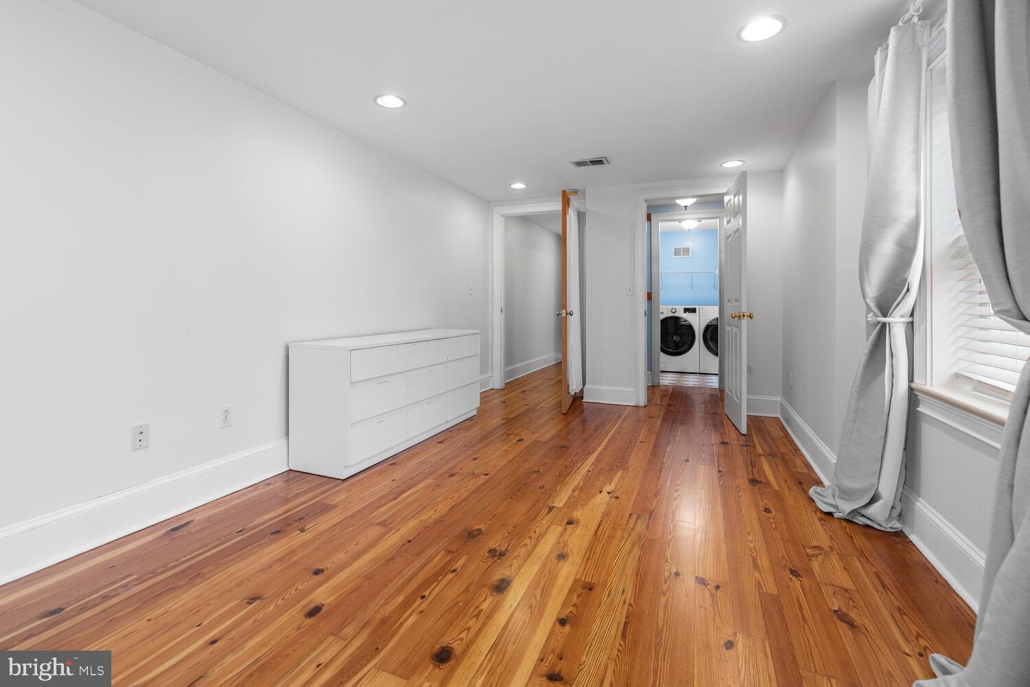 2214 BRANDYWINE STREET