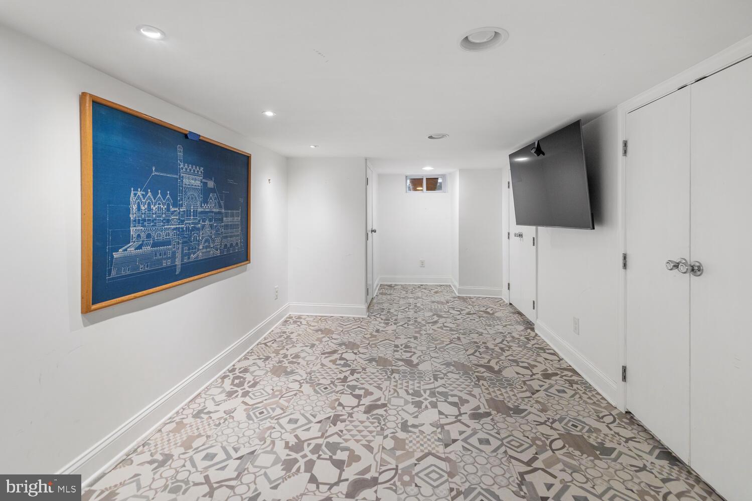 2214 BRANDYWINE STREET