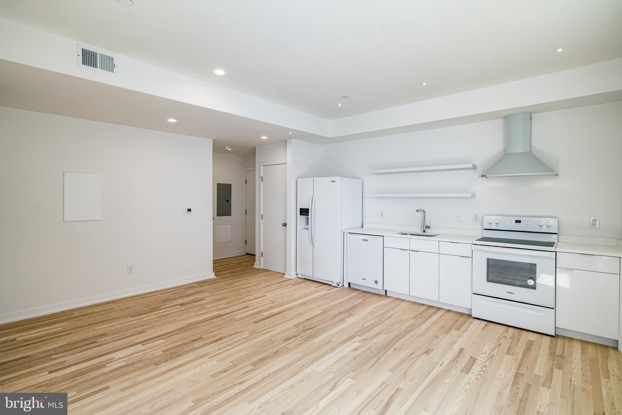 1842 E HAROLD STREET 5