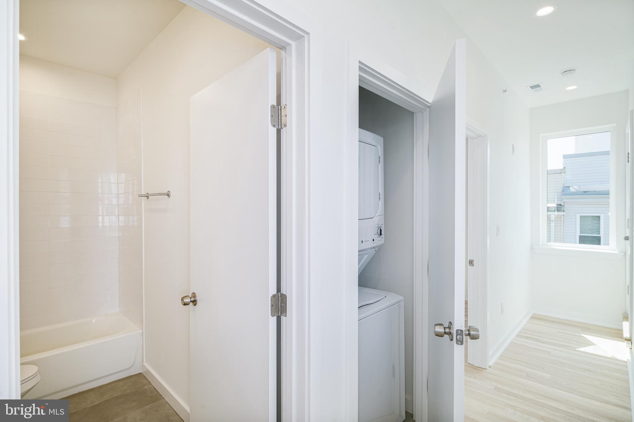 1842 E HAROLD STREET 5