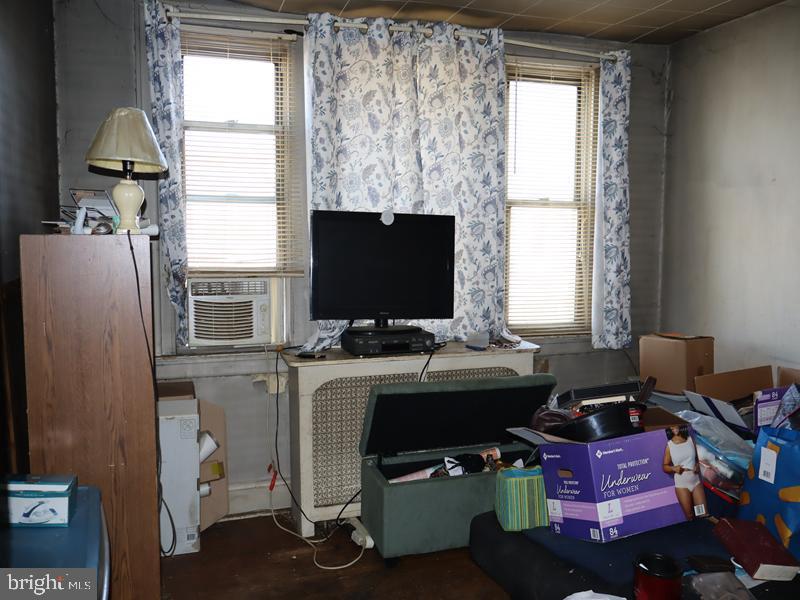 1906 PLYMOUTH STREET