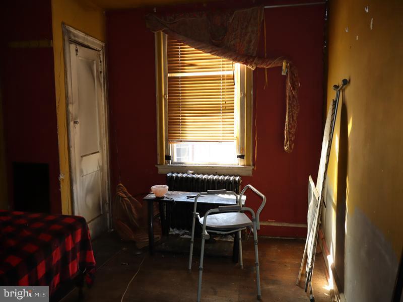 1906 PLYMOUTH STREET