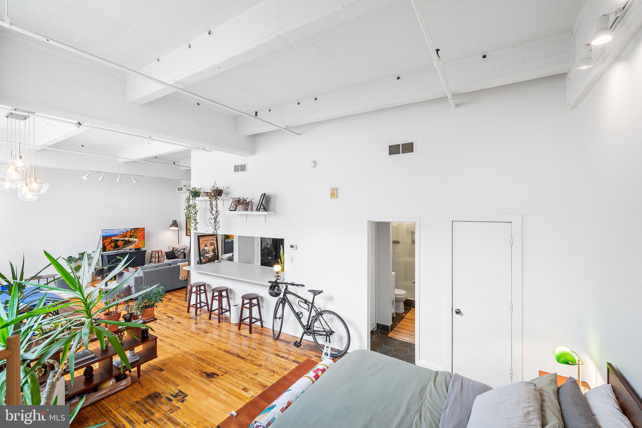 1238 CALLOWHILL STREET 202