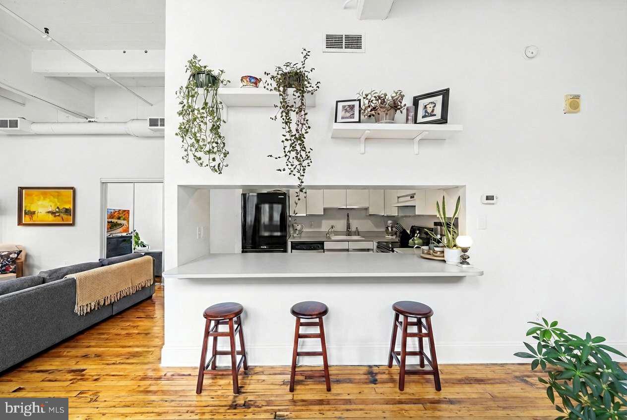 1238 CALLOWHILL STREET 202