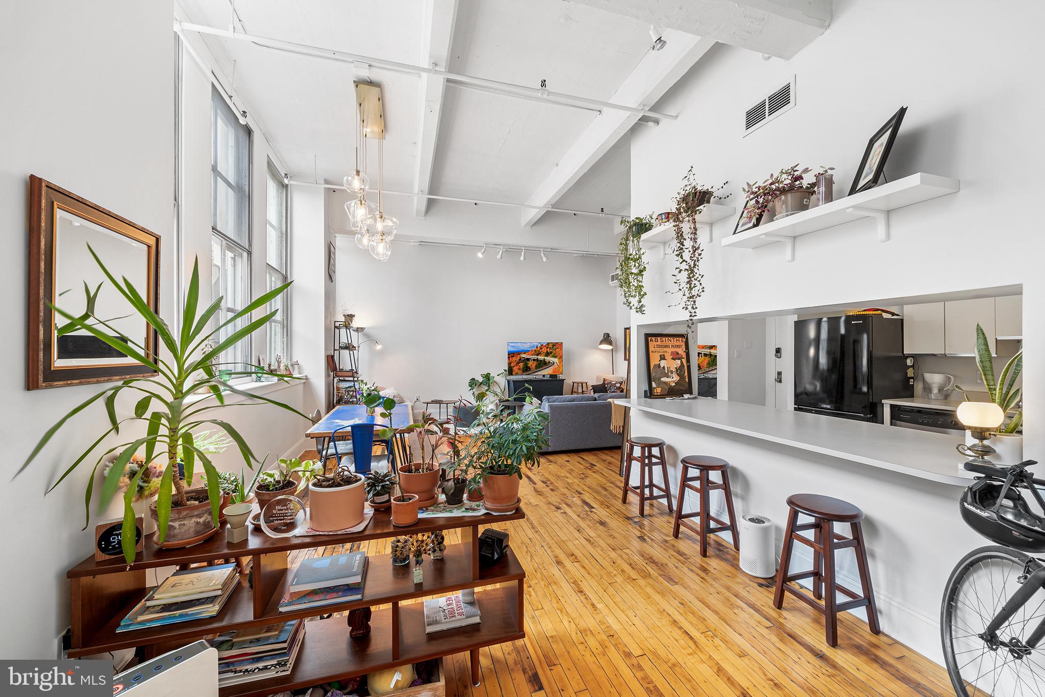 1238 CALLOWHILL STREET 202