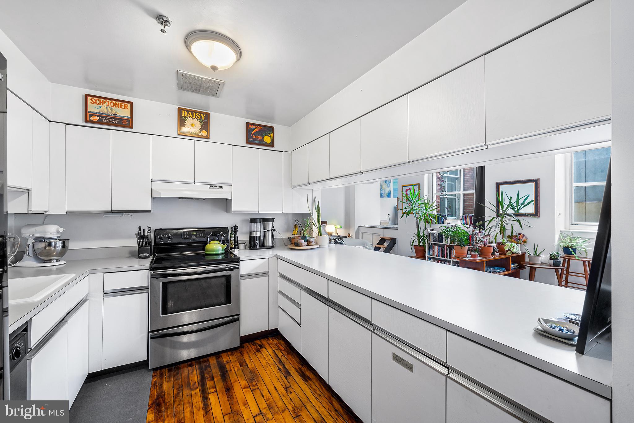 1238 CALLOWHILL STREET 202