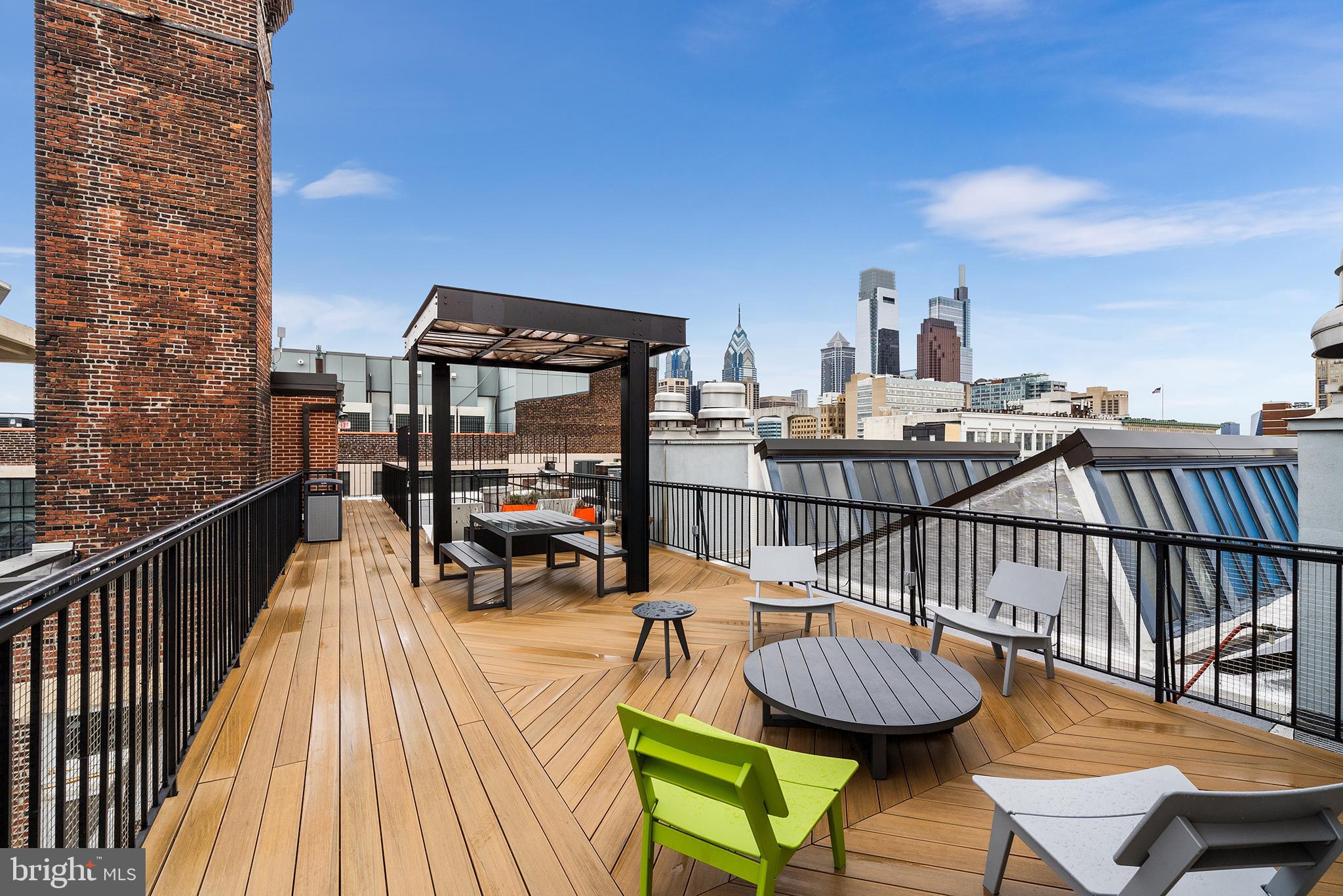 1238 CALLOWHILL STREET 202