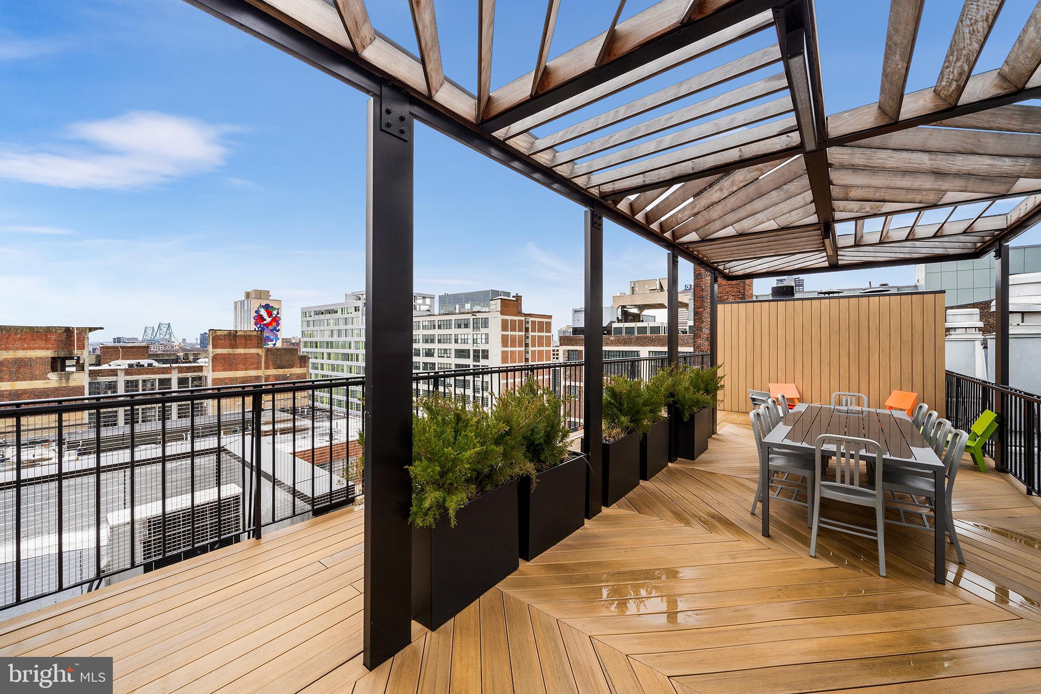 1238 CALLOWHILL STREET 202