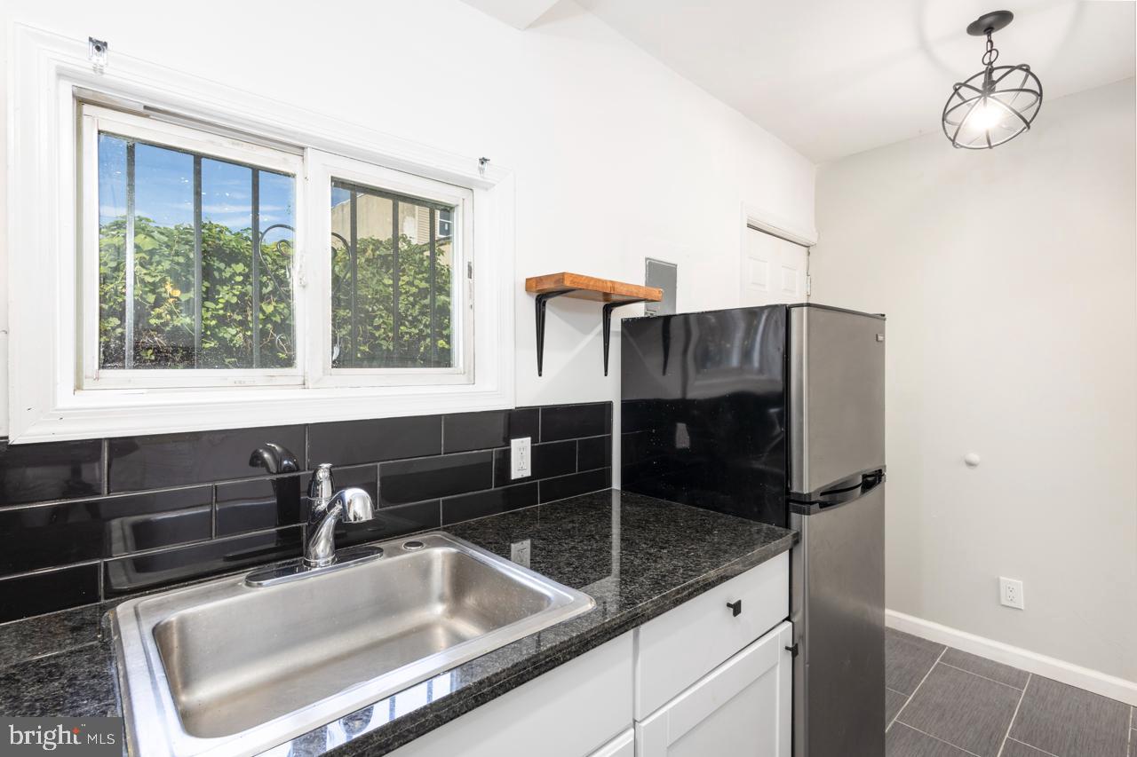 2316 N MYRTLEWOOD STREET