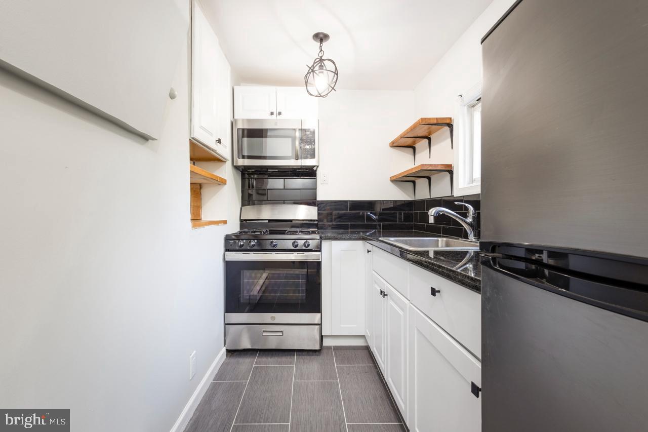 2316 N MYRTLEWOOD STREET