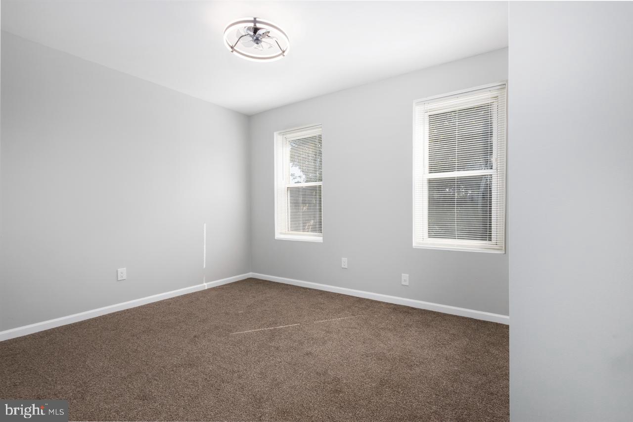 2316 N MYRTLEWOOD STREET