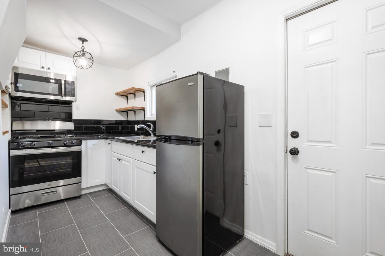 2316 N MYRTLEWOOD STREET