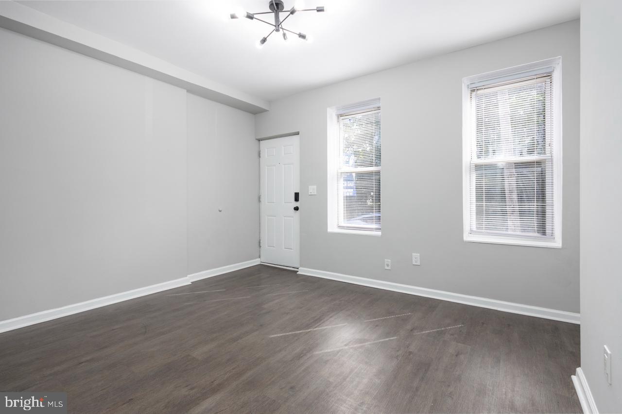 2316 N MYRTLEWOOD STREET