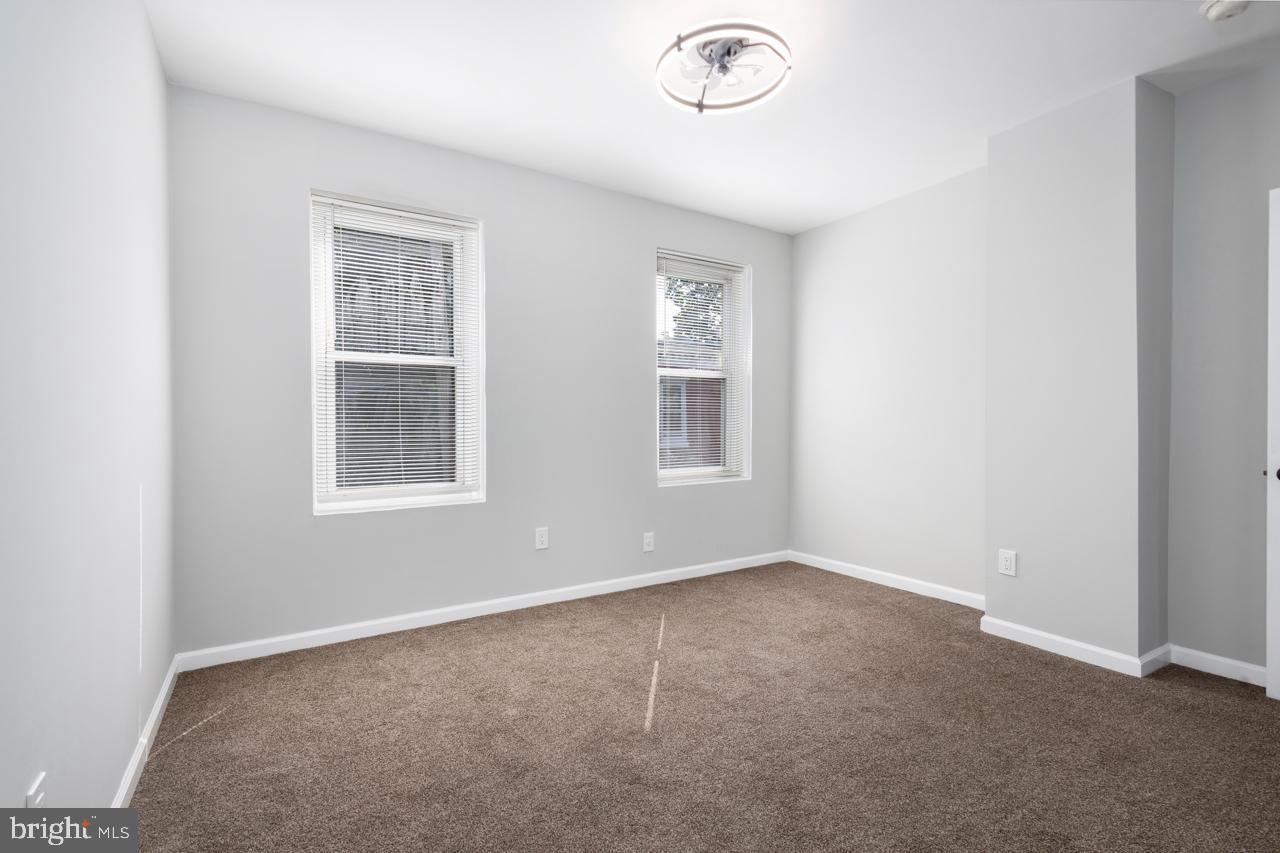 2316 N MYRTLEWOOD STREET