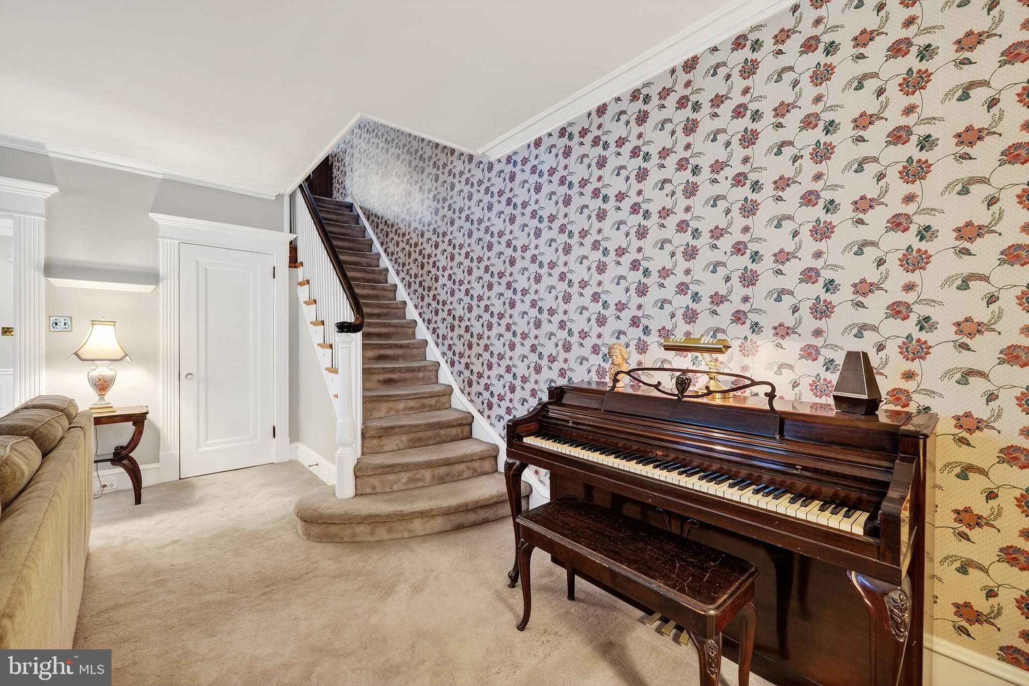 990 E GODFREY AVENUE