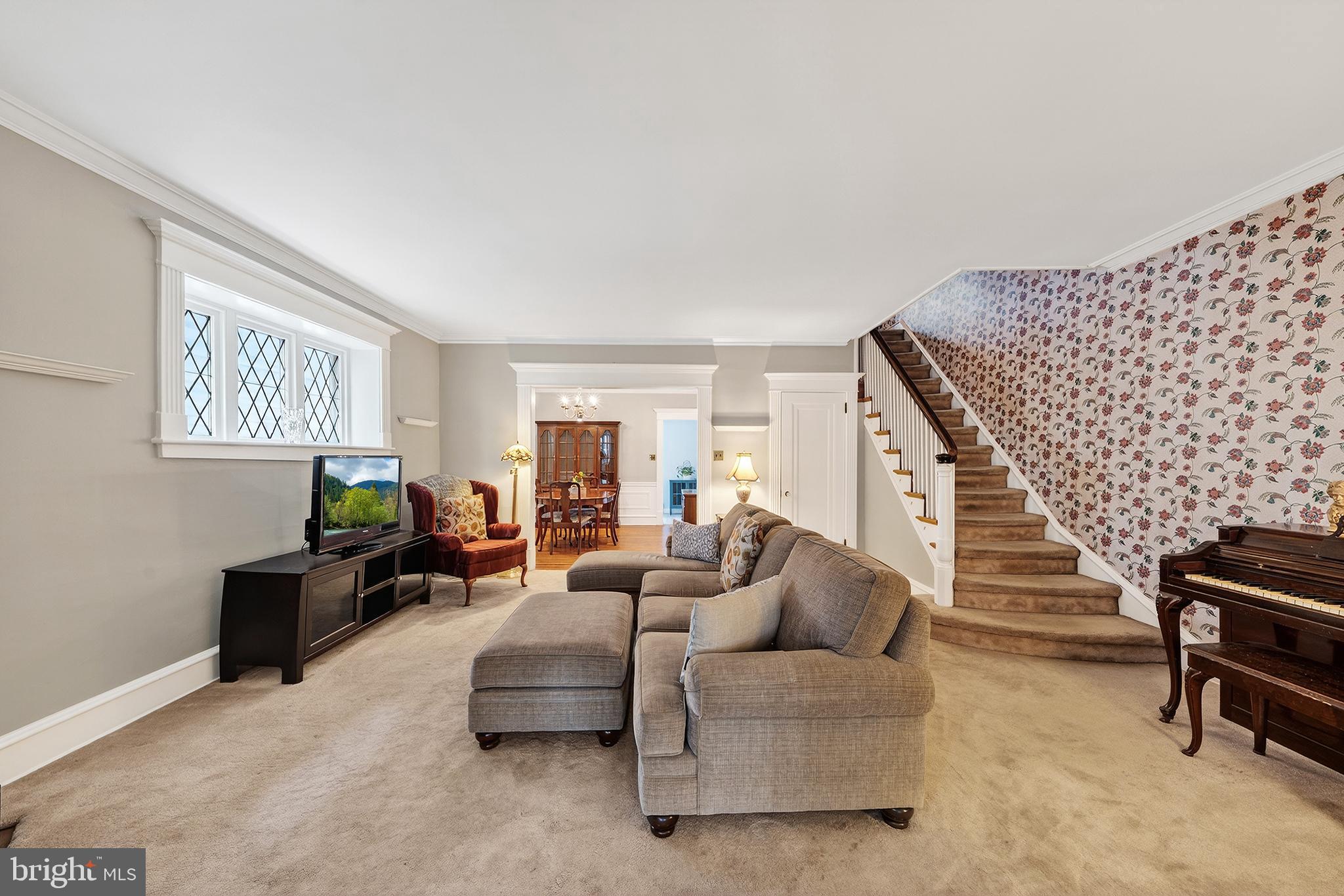 990 E GODFREY AVENUE