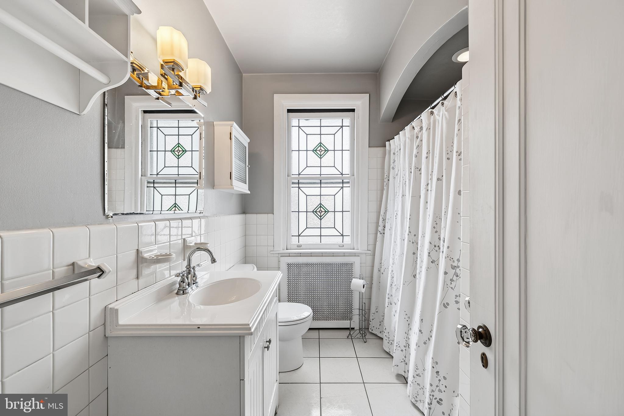 990 E GODFREY AVENUE