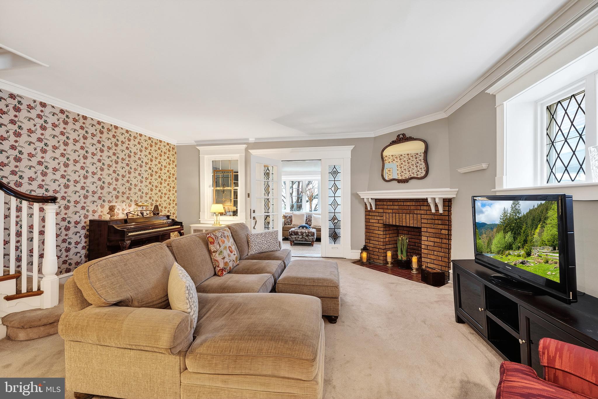 990 E GODFREY AVENUE