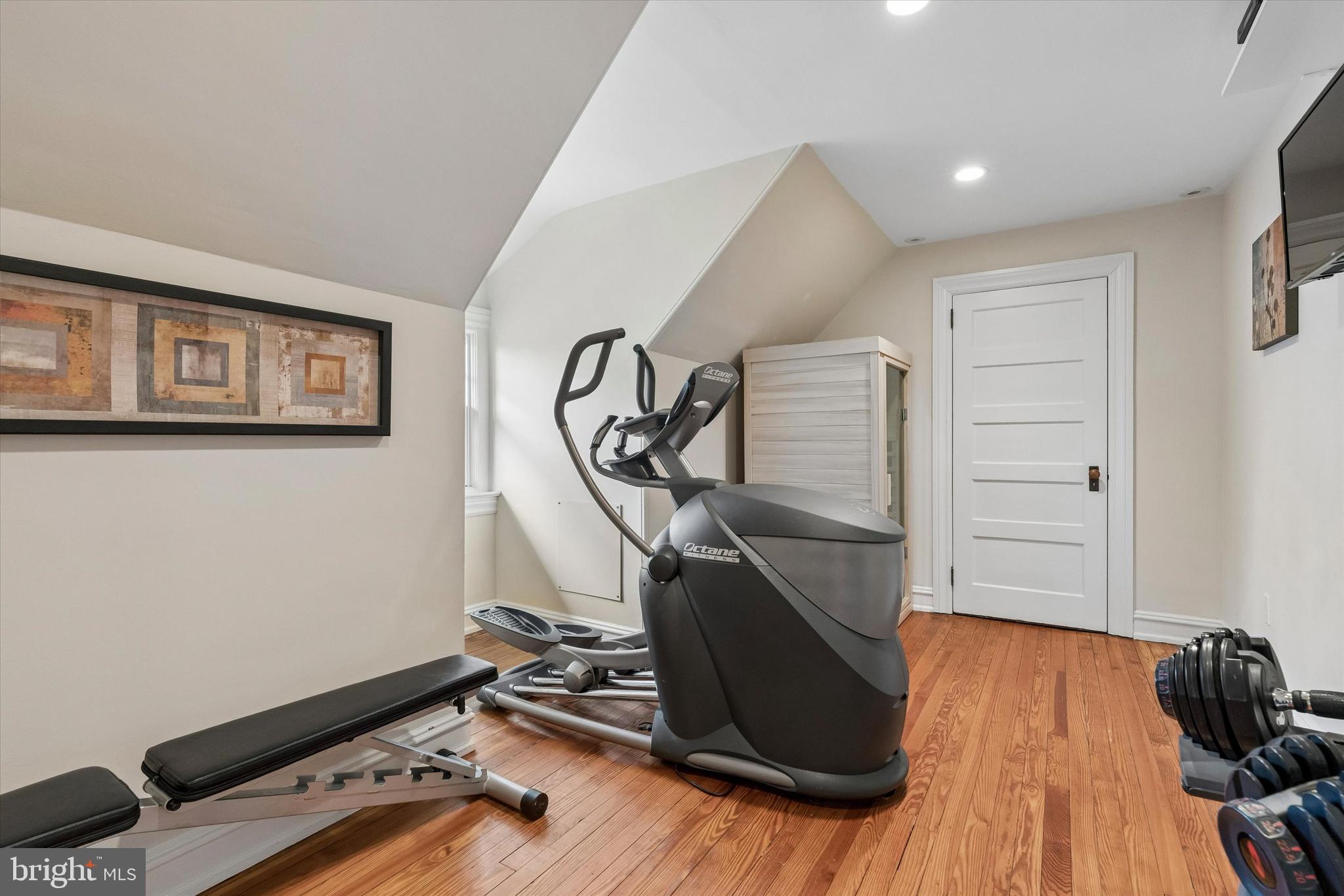 8111 SAINT MARTINS LANE