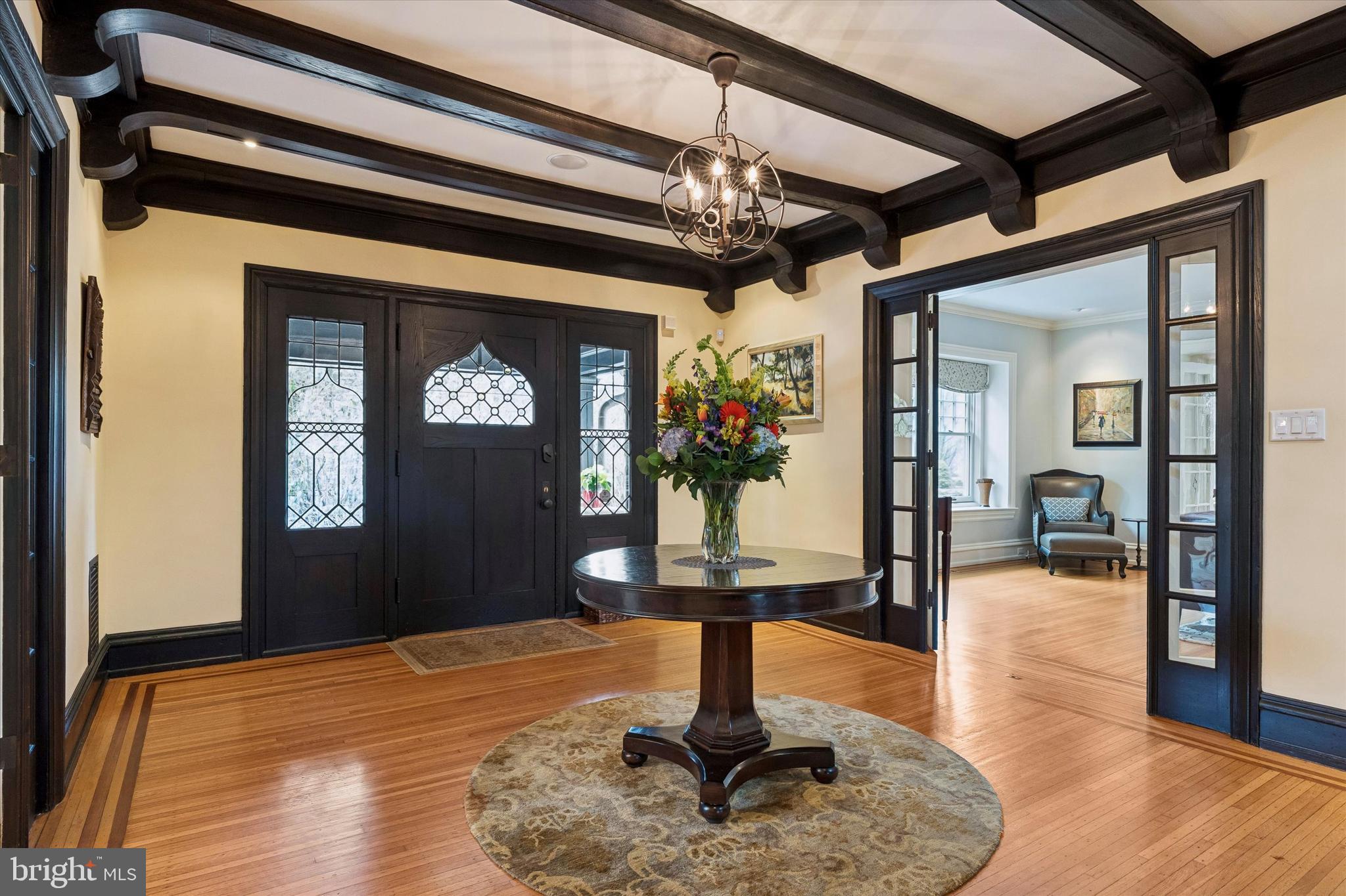 8111 SAINT MARTINS LANE