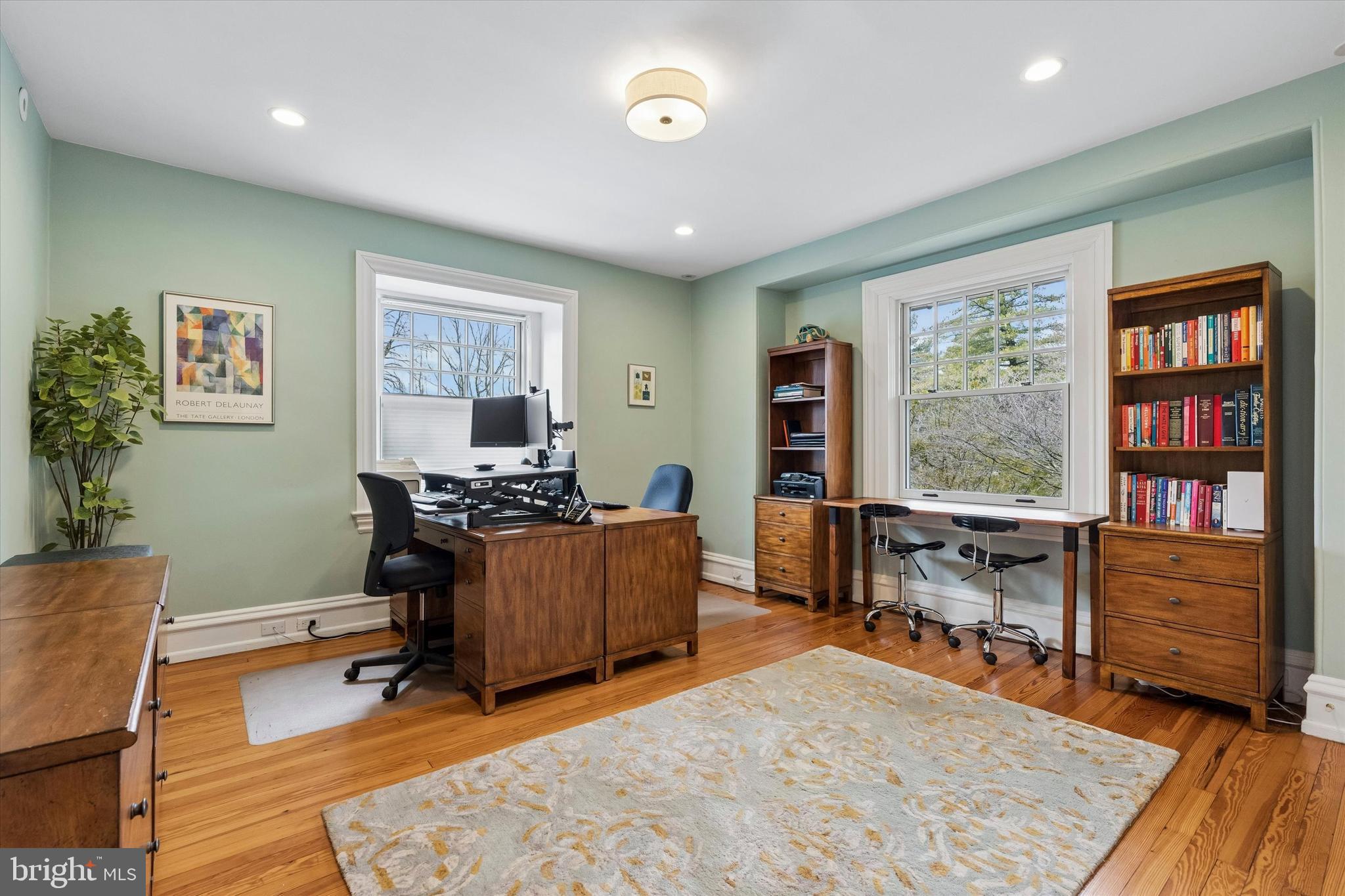 8111 SAINT MARTINS LANE