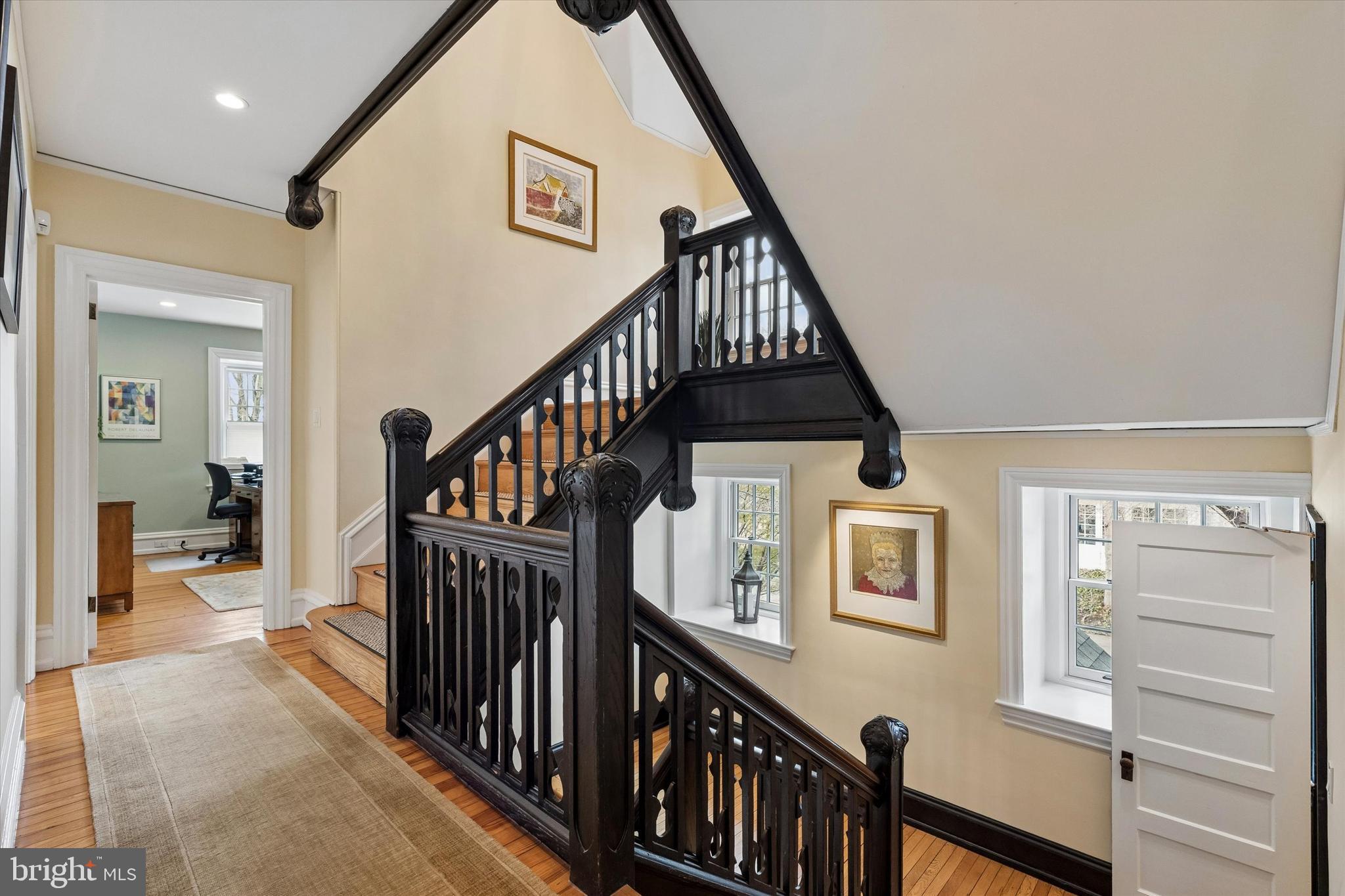 8111 SAINT MARTINS LANE