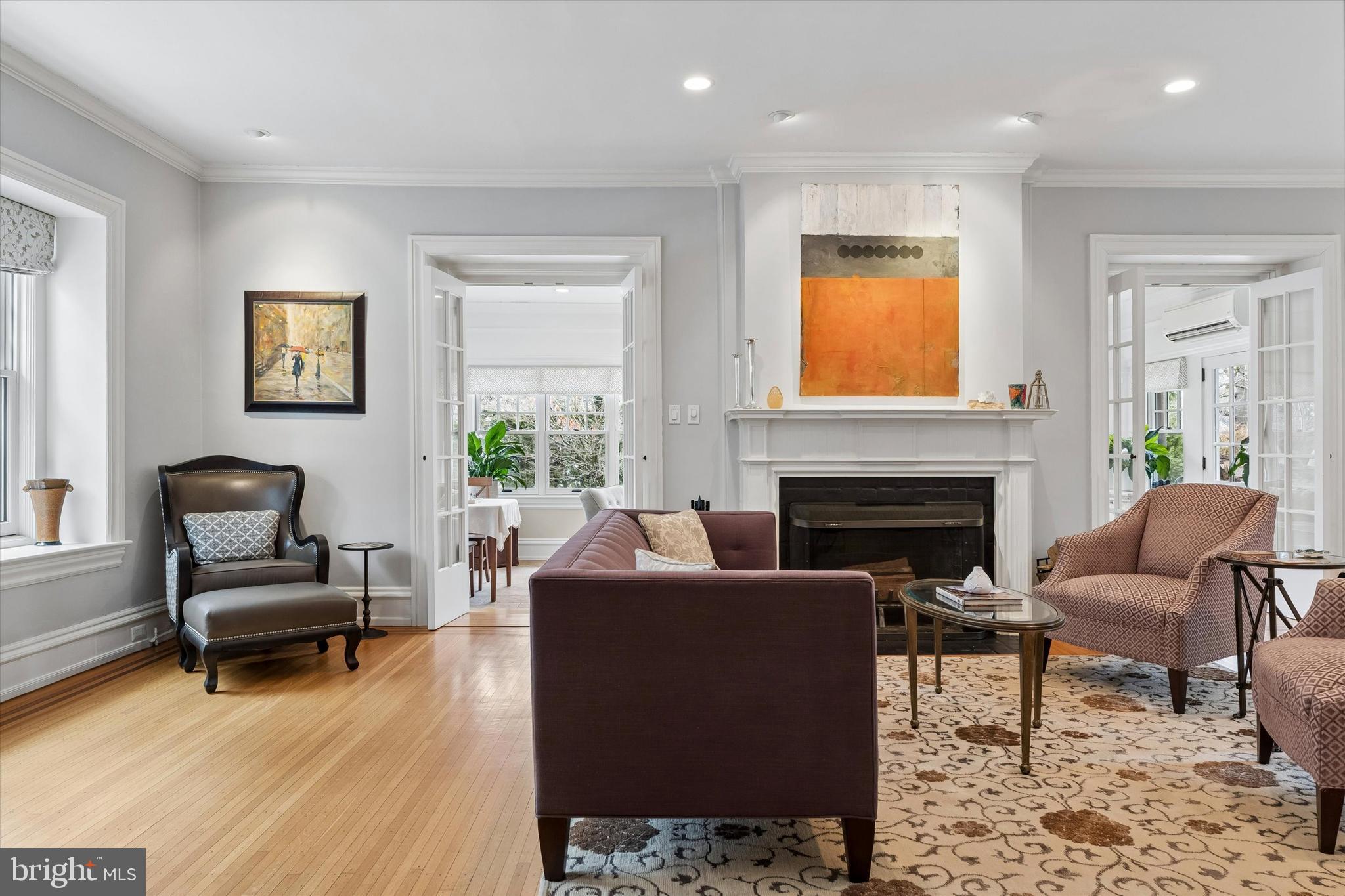 8111 SAINT MARTINS LANE