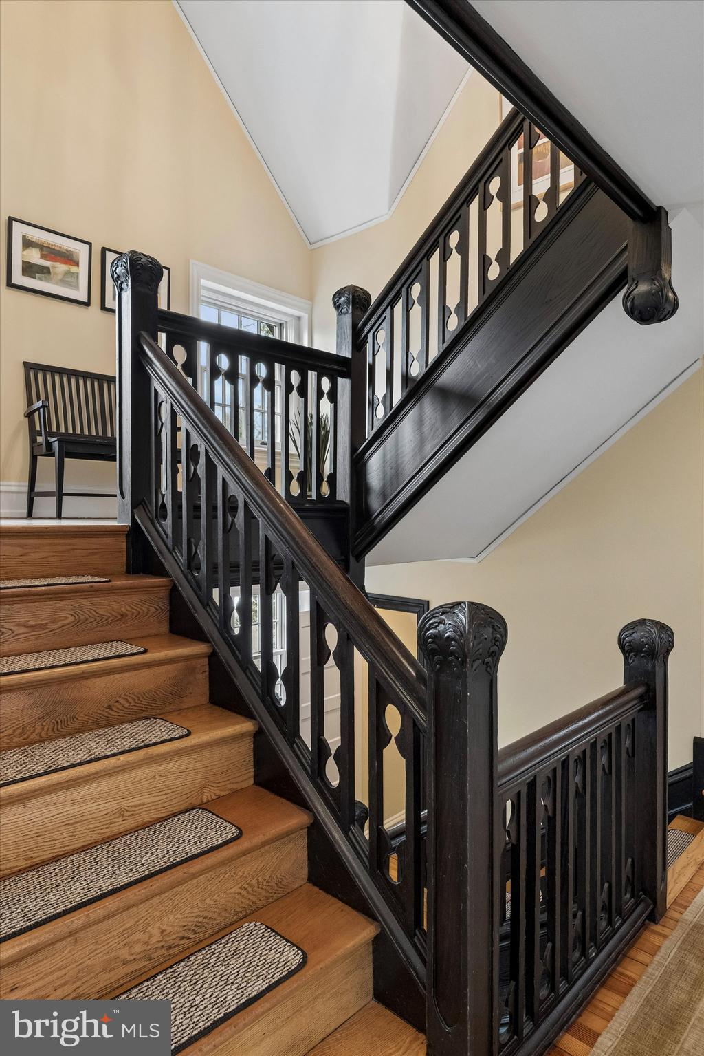 8111 SAINT MARTINS LANE