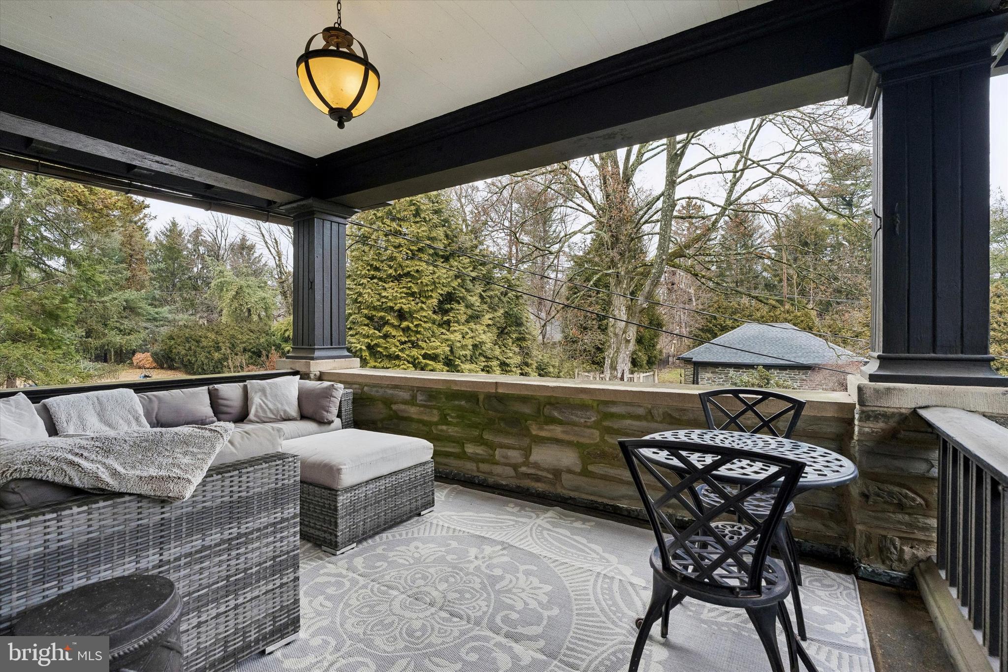 8111 SAINT MARTINS LANE