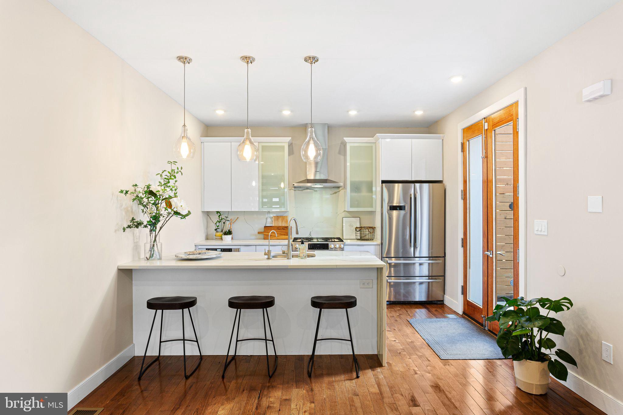 610 S 7TH STREET