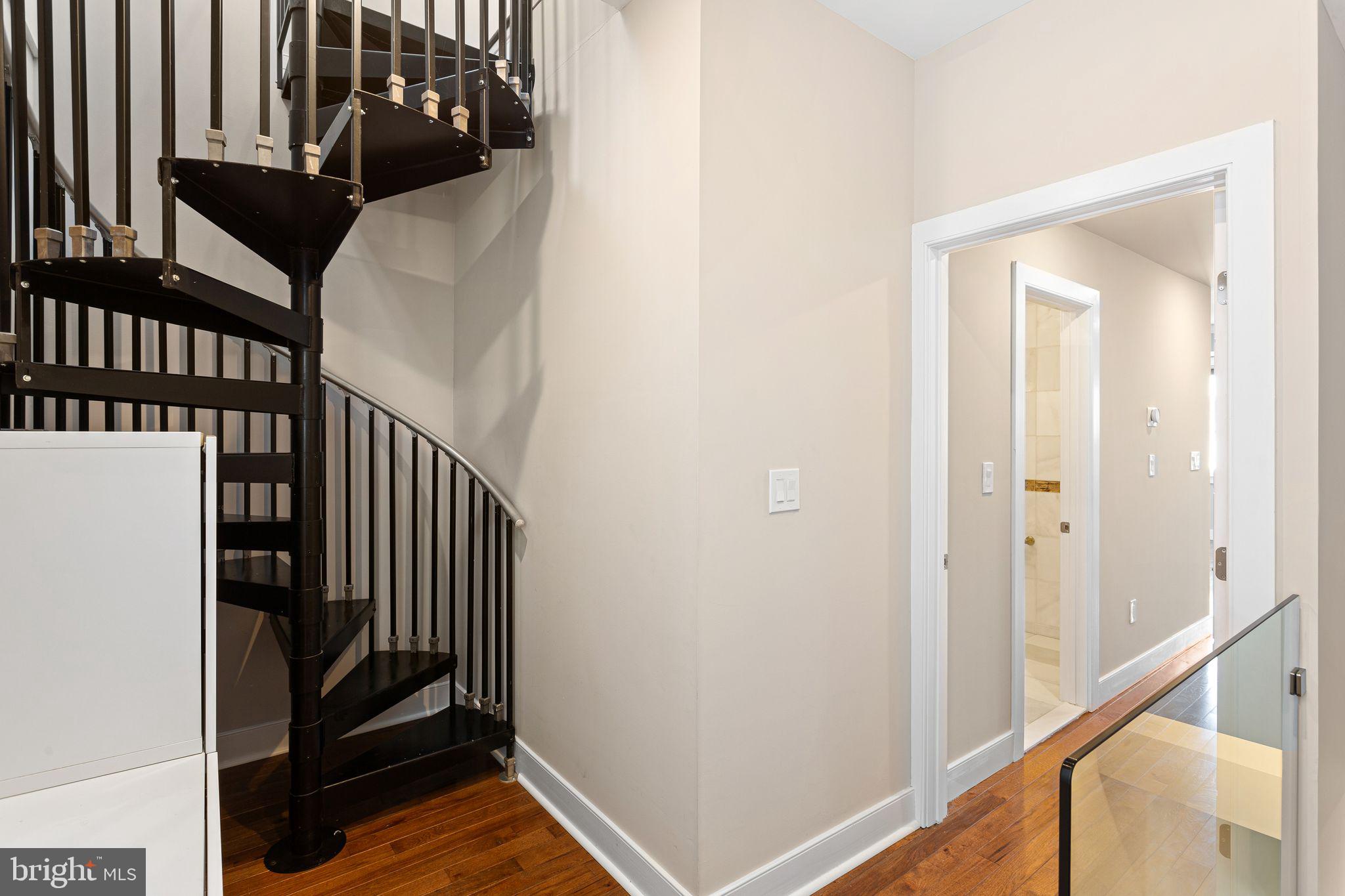 610 S 7TH STREET