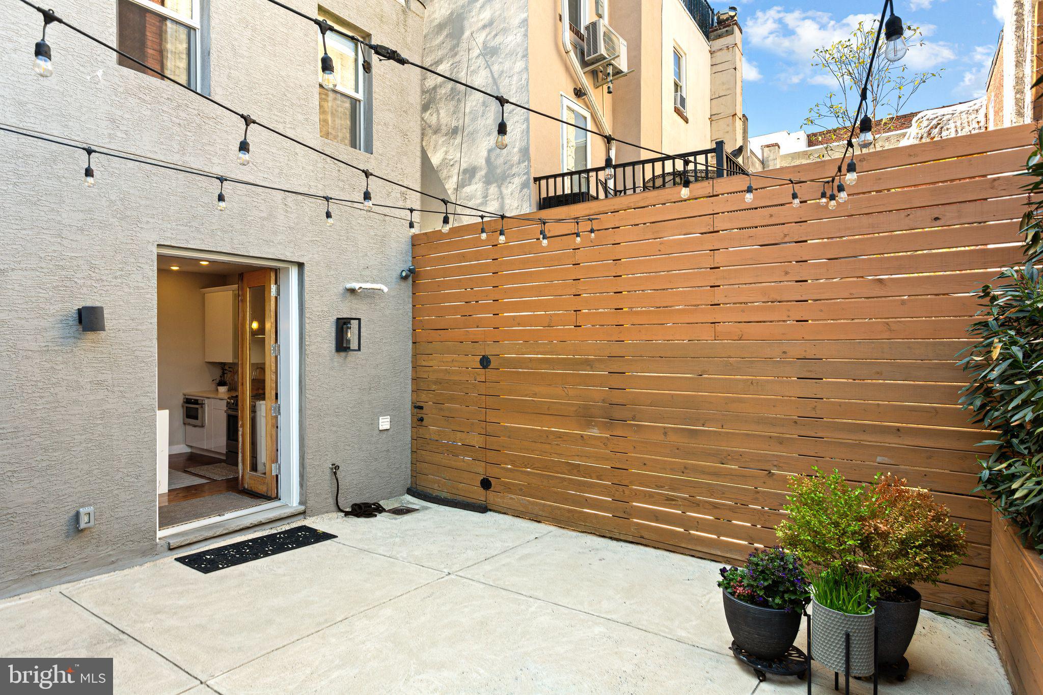 610 S 7TH STREET