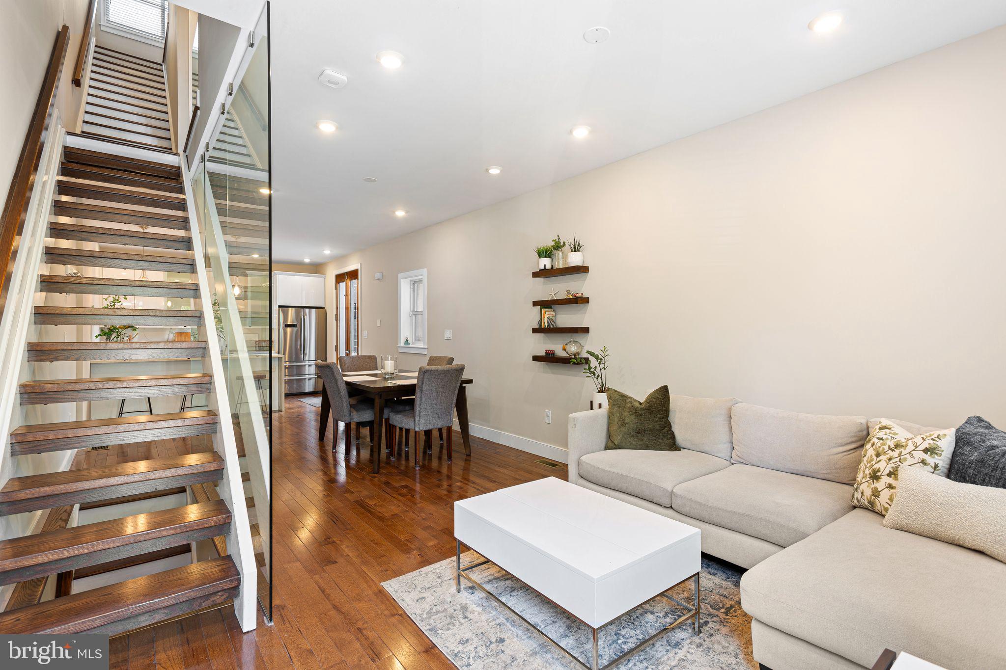 610 S 7TH STREET