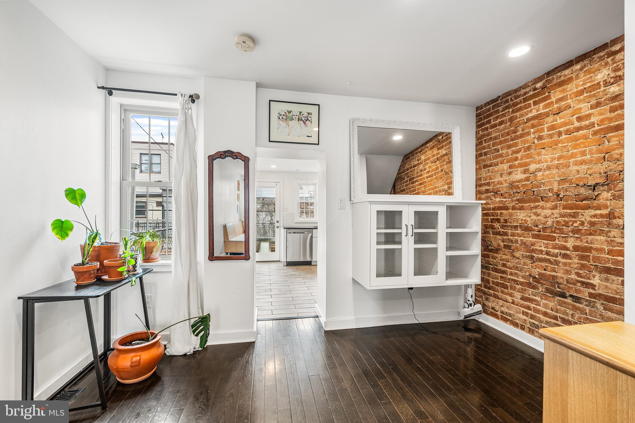 3064 LIVINGSTON STREET