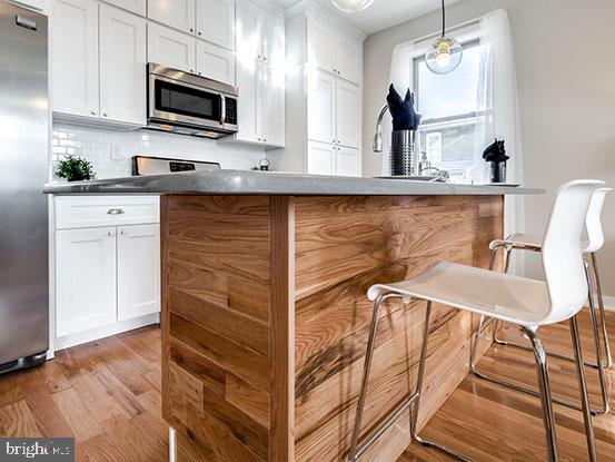 4427 MITCHELL STREET