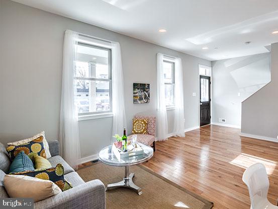 4427 MITCHELL STREET