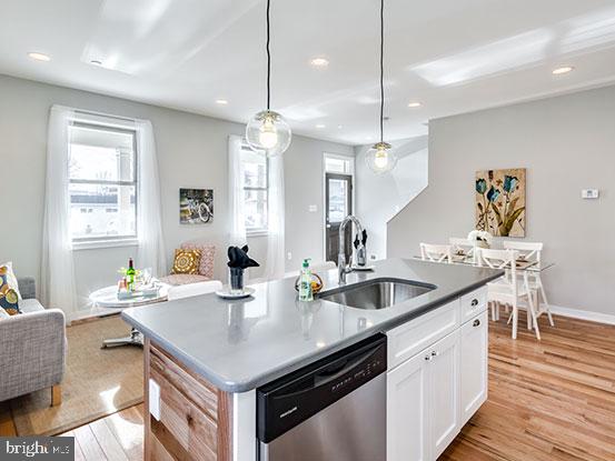 4427 MITCHELL STREET