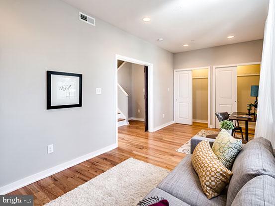 4427 MITCHELL STREET