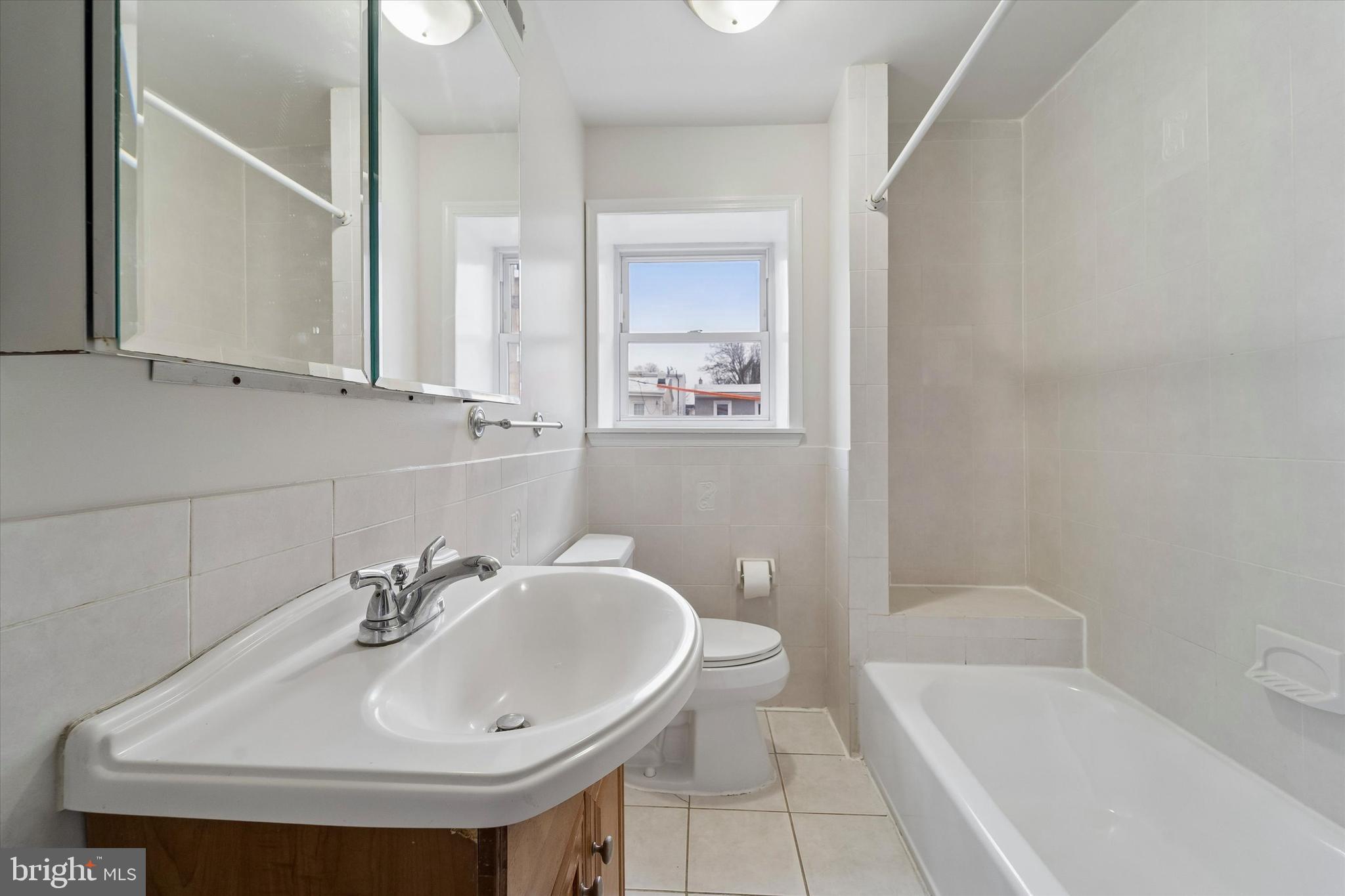 3452 SUNNYSIDE AVENUE