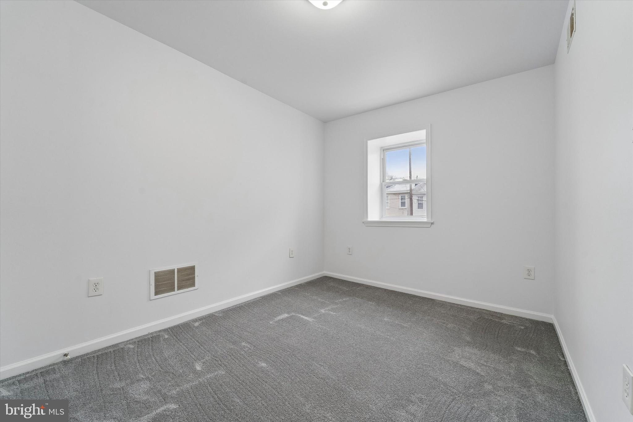 3452 SUNNYSIDE AVENUE